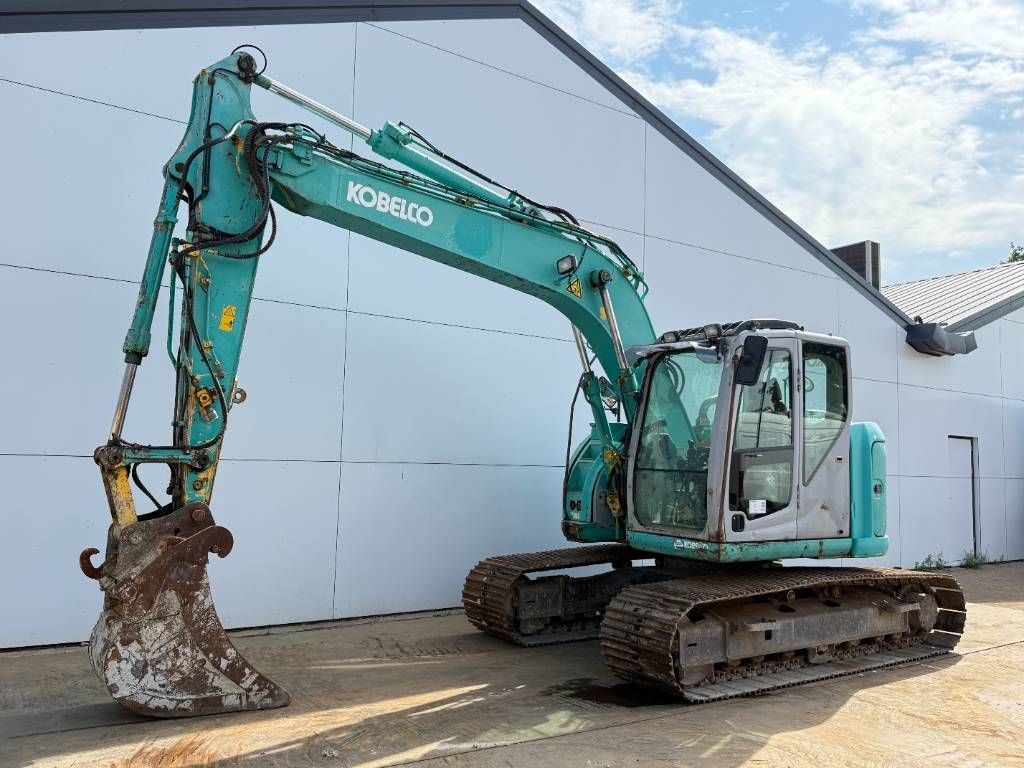 Kobelco SK135SR - Quick Coupler / Automatic Greasing
