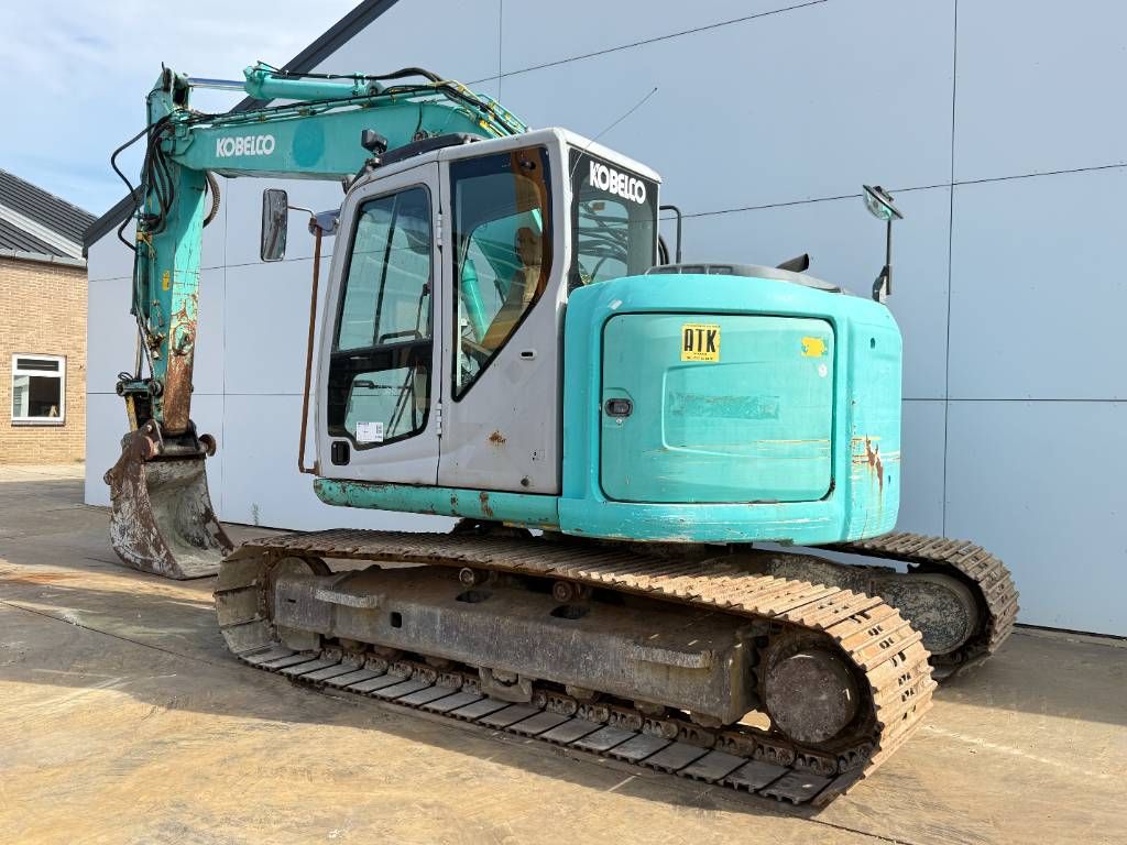 Kobelco SK135SR - Quick Coupler / Automatic Greasing