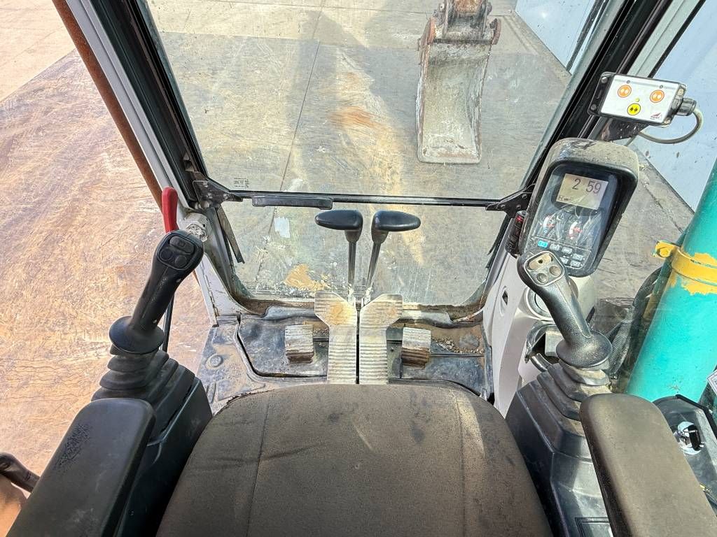 Kobelco SK135SR - Quick Coupler / Automatic Greasing
