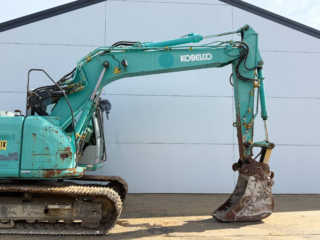 Kobelco SK135SR - Quick Coupler / Automatic Greasing