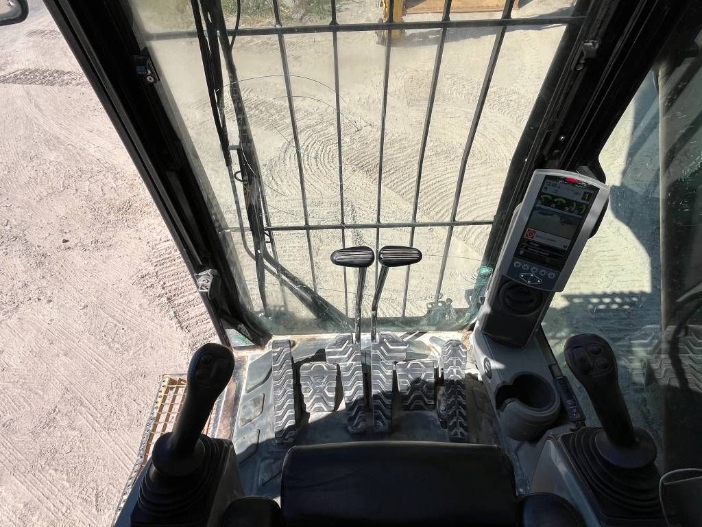CAT 340F UHD - 24 meter INCL DEMO ARM AND DIGGING ARM