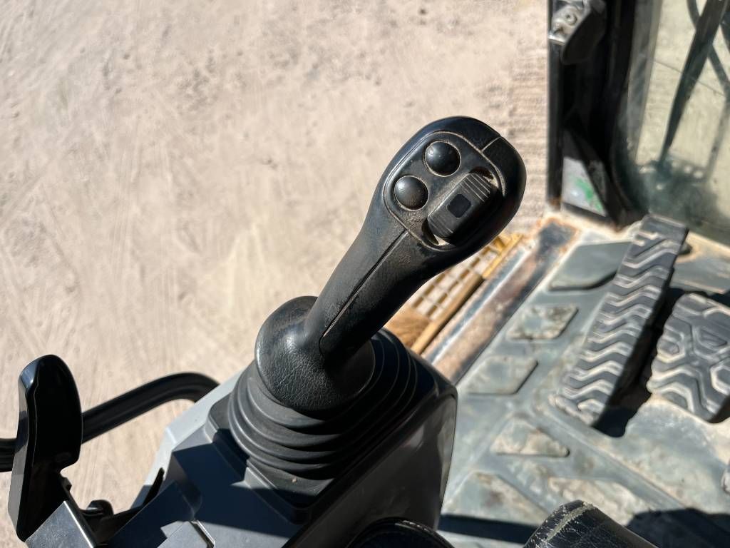 CAT 340F UHD - 24 meter INCL DEMO ARM AND DIGGING ARM
