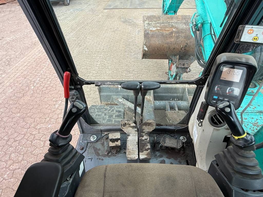 Kobelco SK85 - Hammer Lines / Quick Coupler