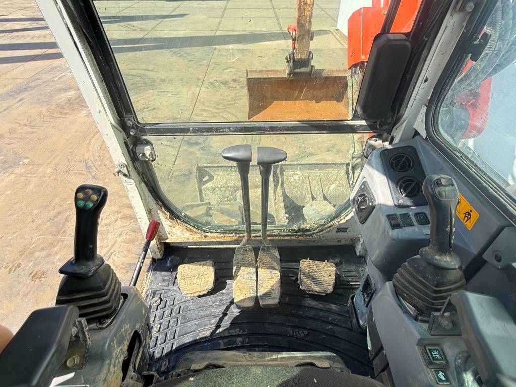 Kubota KX080-3 - Quick Coupler / Hammer Lines