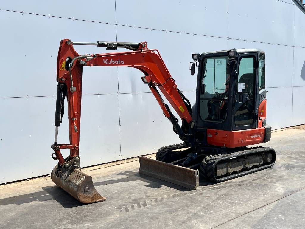 Kubota KX037-4 - Hammer Lines / Quick Coupler