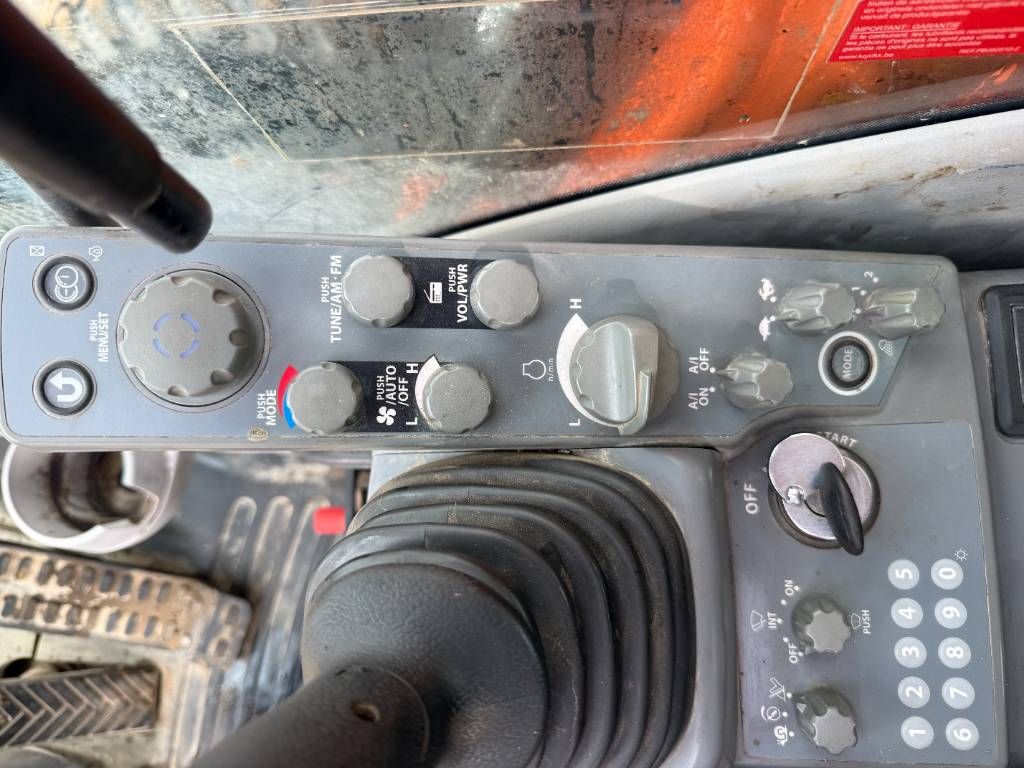 Hitachi ZX140W-6 - Blade / Triple Boom / Auto Greasing