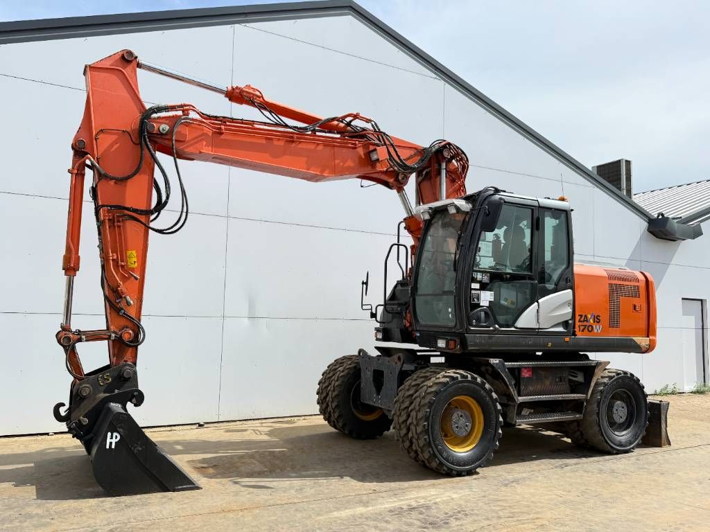 Hitachi ZX170W-5B - Blade / Triple Boom / Auto Greasing