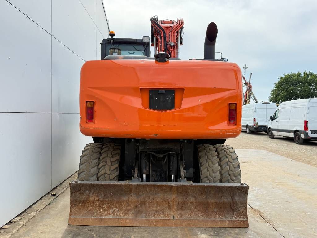 Hitachi ZX170W-5B - Blade / Triple Boom / Auto Greasing