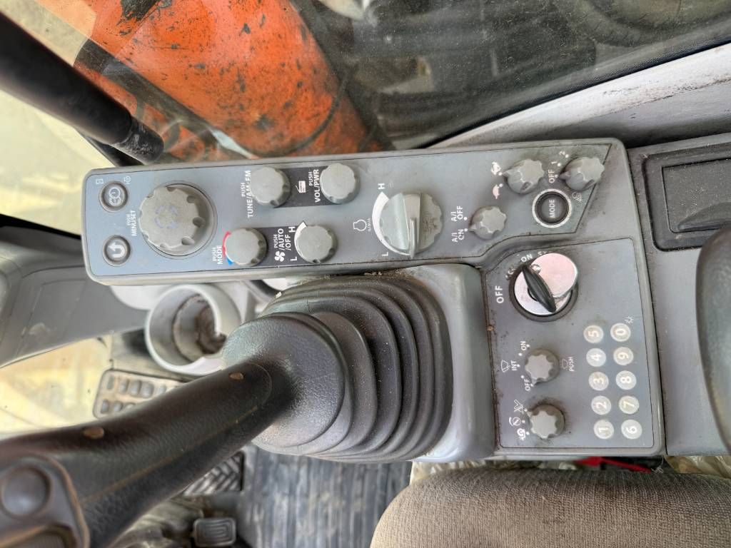 Hitachi ZX170W-5B - Blade / Triple Boom / Auto Greasing