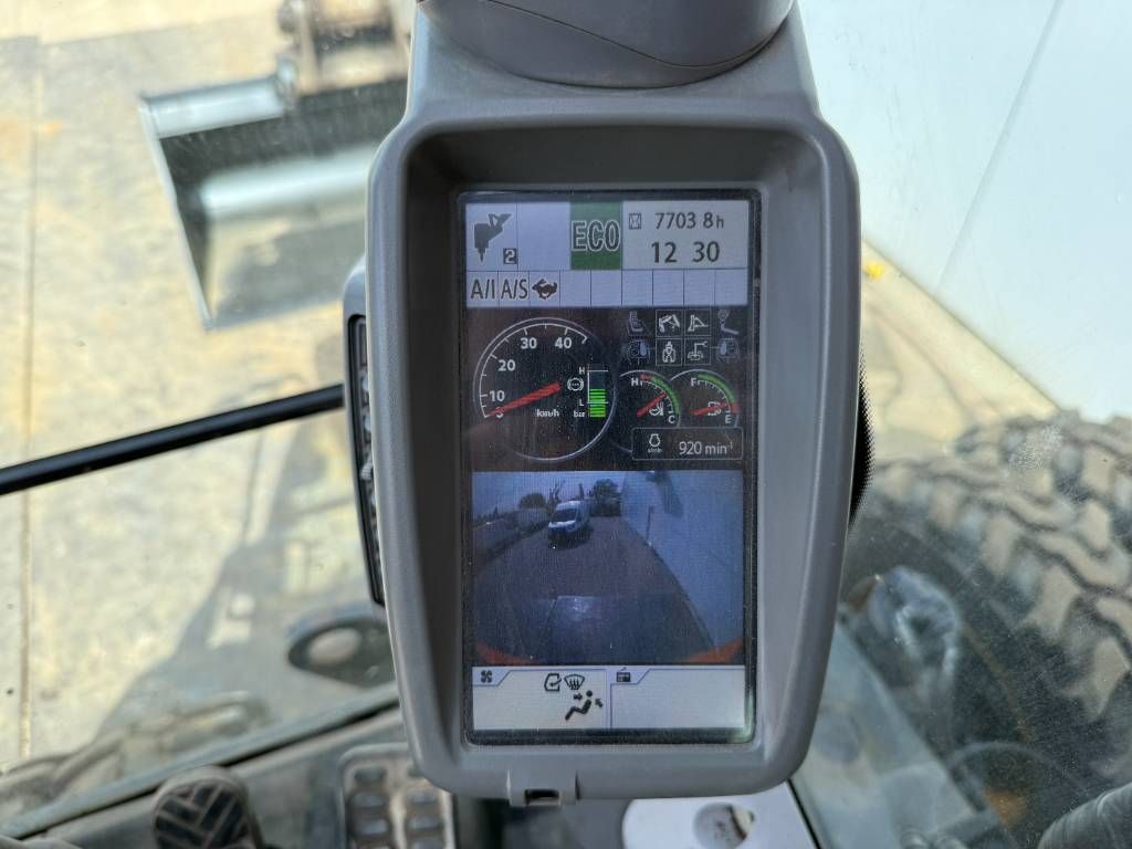 Hitachi ZX170W-5B - Blade / Triple Boom / Auto Greasing