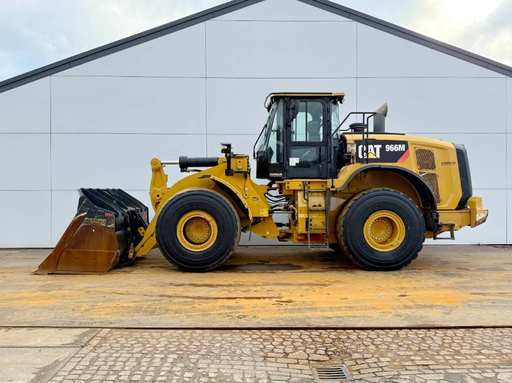 CAT 966 M - Automatic Greasing / Camera