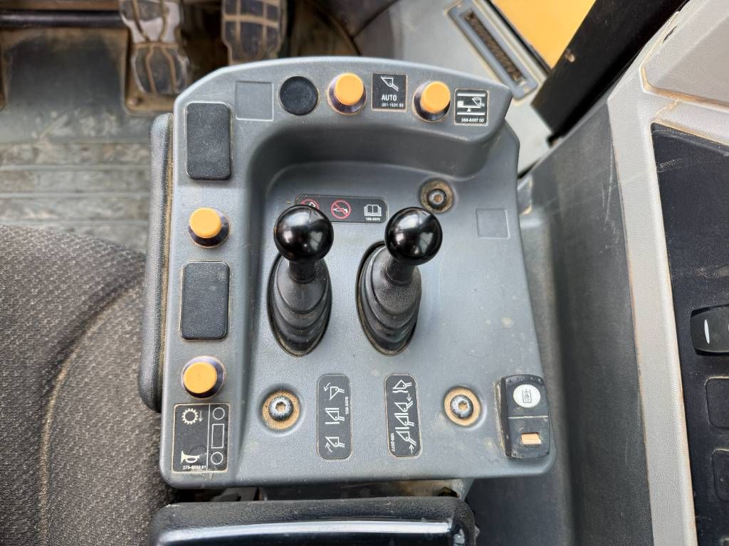 CAT 966 M - Automatic Greasing / Camera