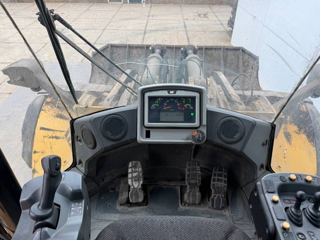 CAT 980M - Automatic Greasing / German Machine