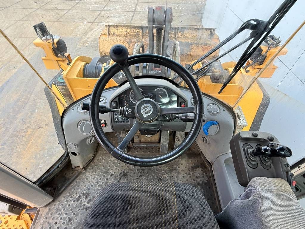 Volvo L150H - Automatic Greasing / Camera