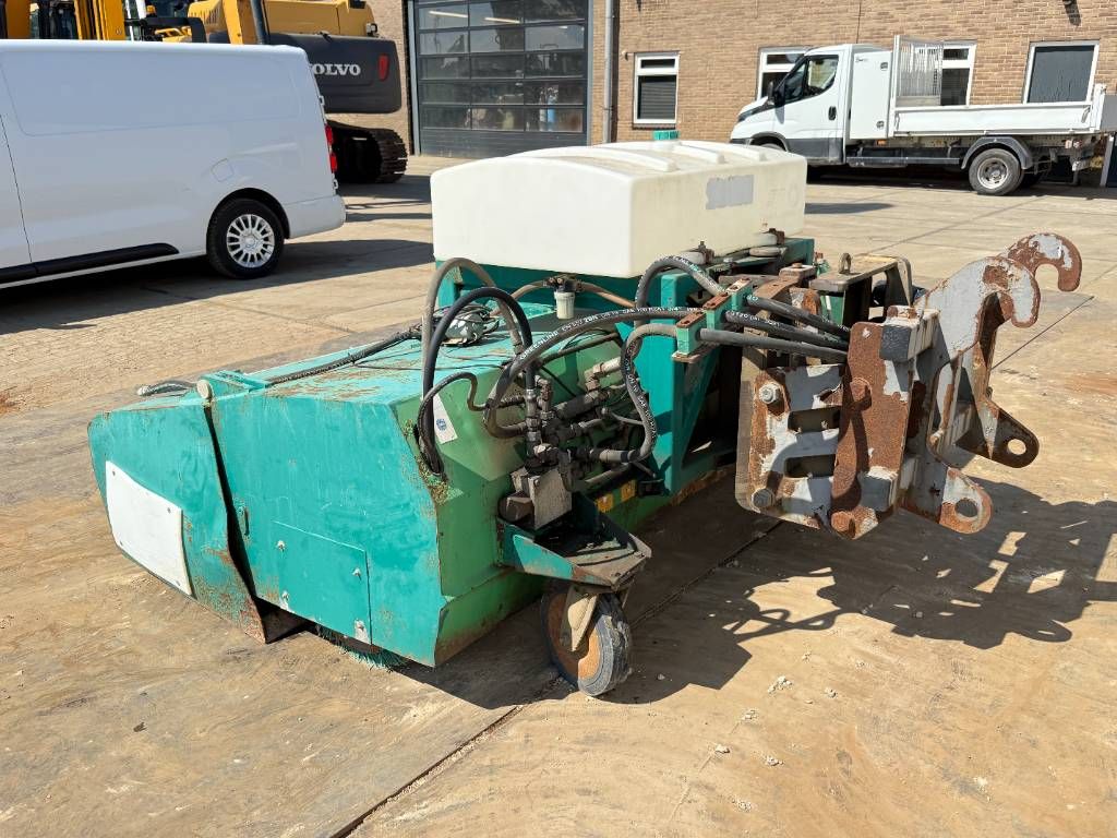 SMB UKM 2.5 - Sweeper / Kehrmaschine / Veegmachine