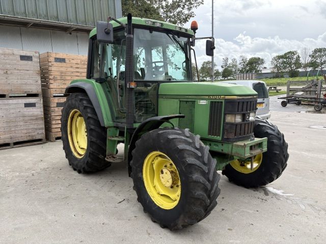 John deere 6100