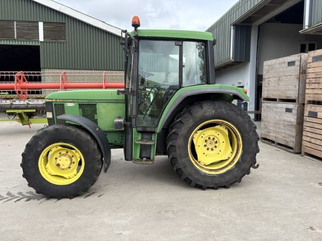 John deere 6100