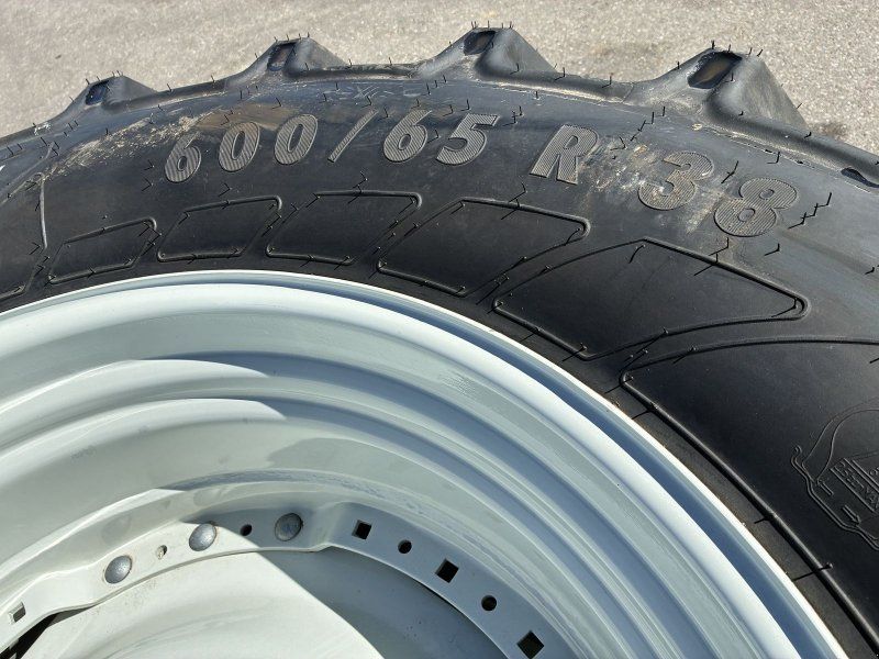 Mitas 600/65 R38  Verstellfelge