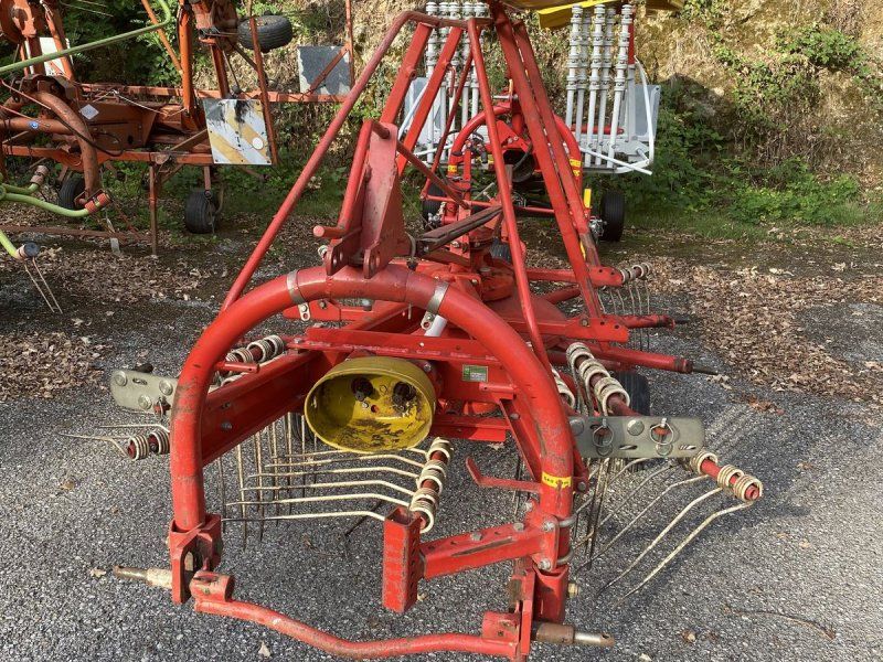Pöttinger Schwadkreisel T 33U