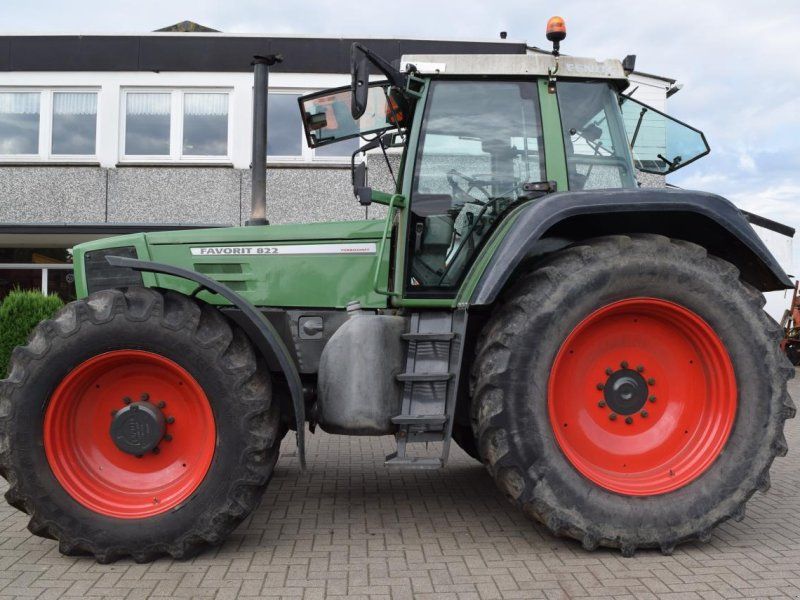 Fendt Favorit 822