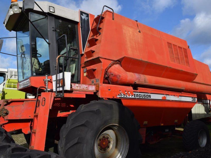 Massey Ferguson 38