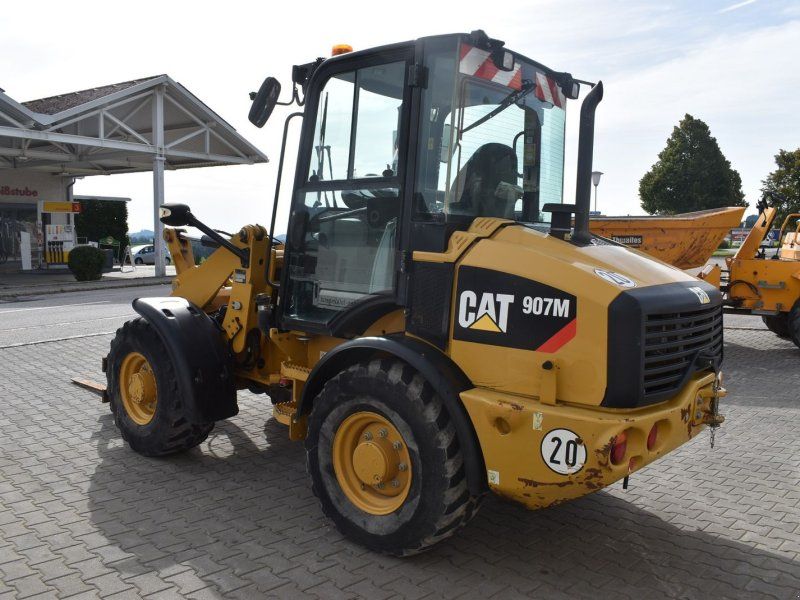 Caterpillar 907M mit Straßenzulassung