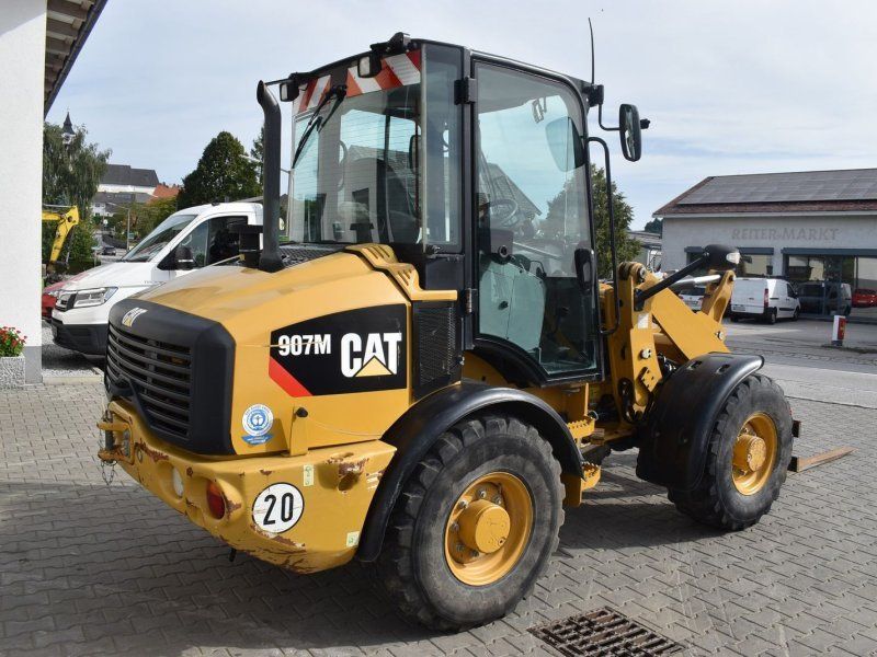 Caterpillar 907M mit Straßenzulassung
