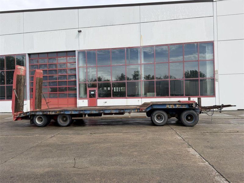 Goldhofer TU-4-2x2-3180 4 Achs Tieflader