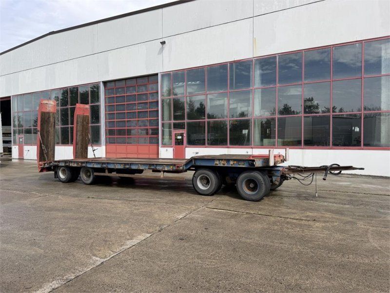 Goldhofer TU-4-2x2-3180 4 Achs Tieflader