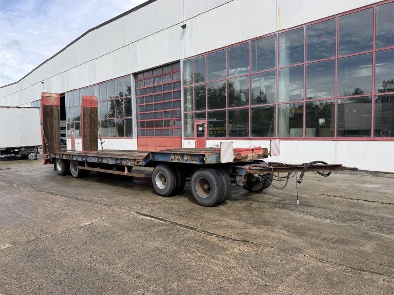 Goldhofer TU-4-2x2-3180 4 Achs Tieflader