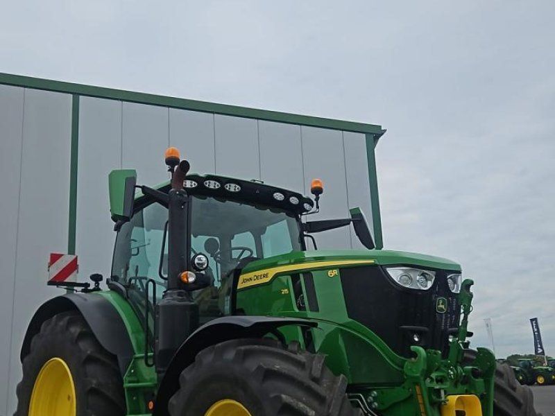 John Deere 6R 215