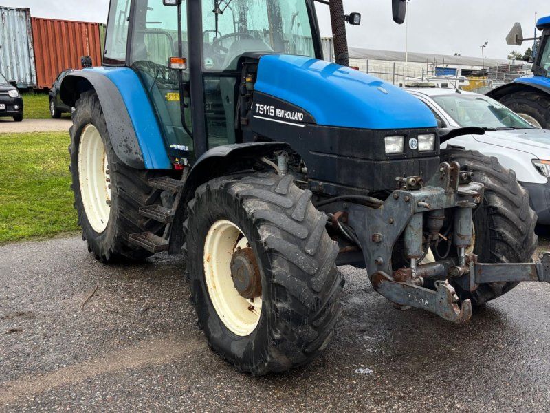 New Holland TS115