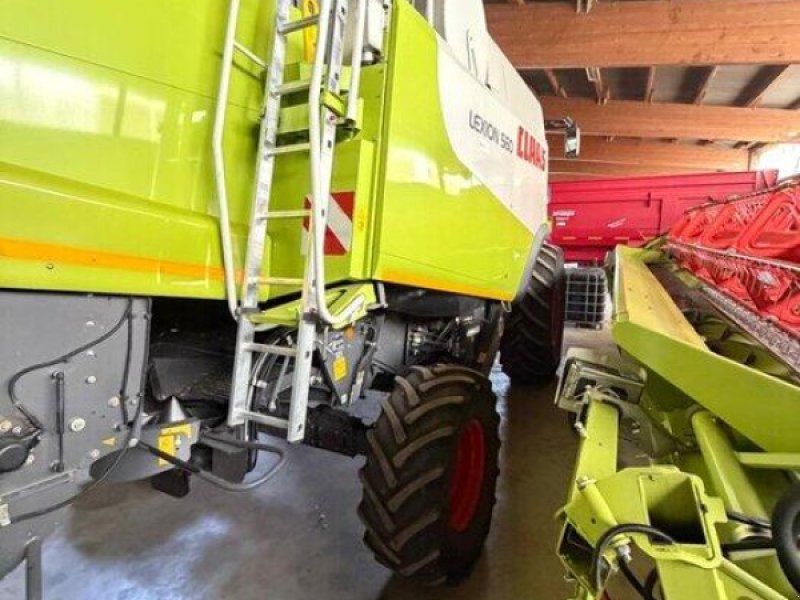 Claas Lexion 560 mit Varioschneidwerk