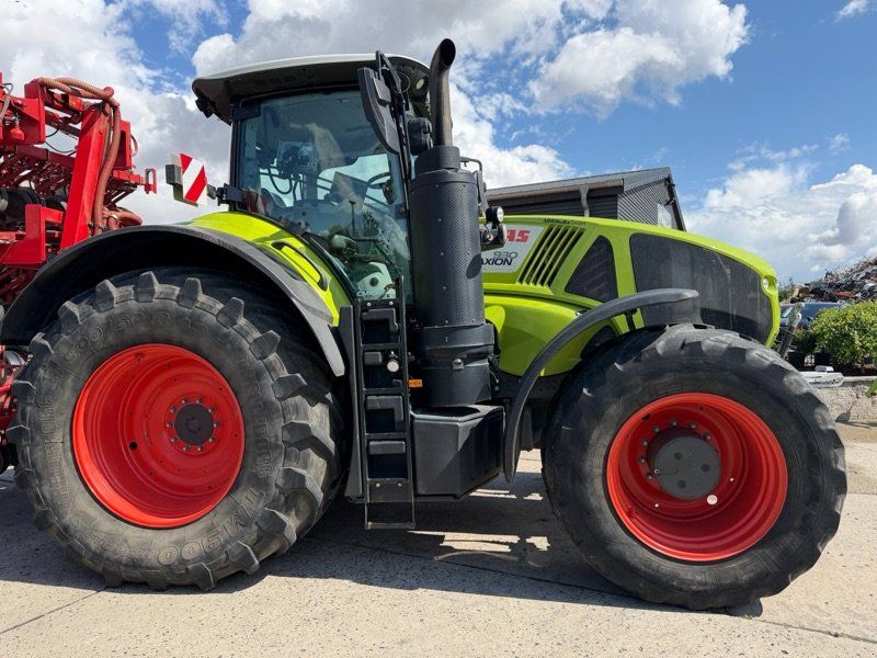 Claas Axion 930