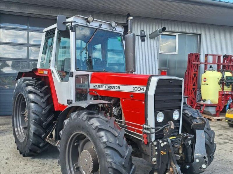 Massey Ferguson 1004
