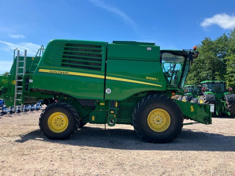 John Deere W660