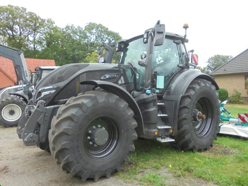 Valtra Q 245