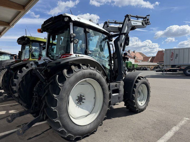 Valtra G135 ACTIVE
