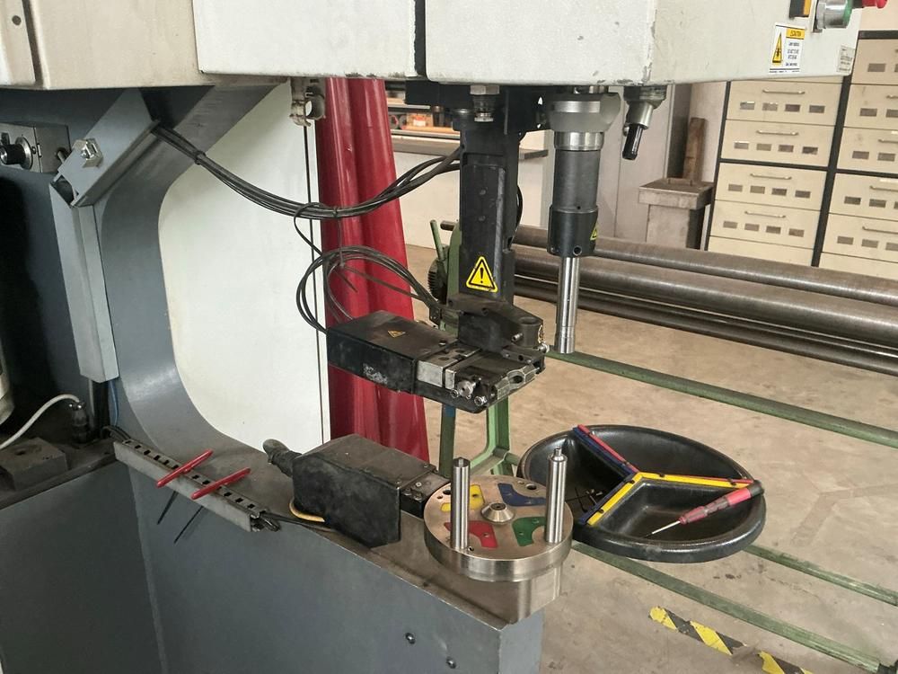 2011 PEM Pemserter 3000A Automatische Einpressmaschine
