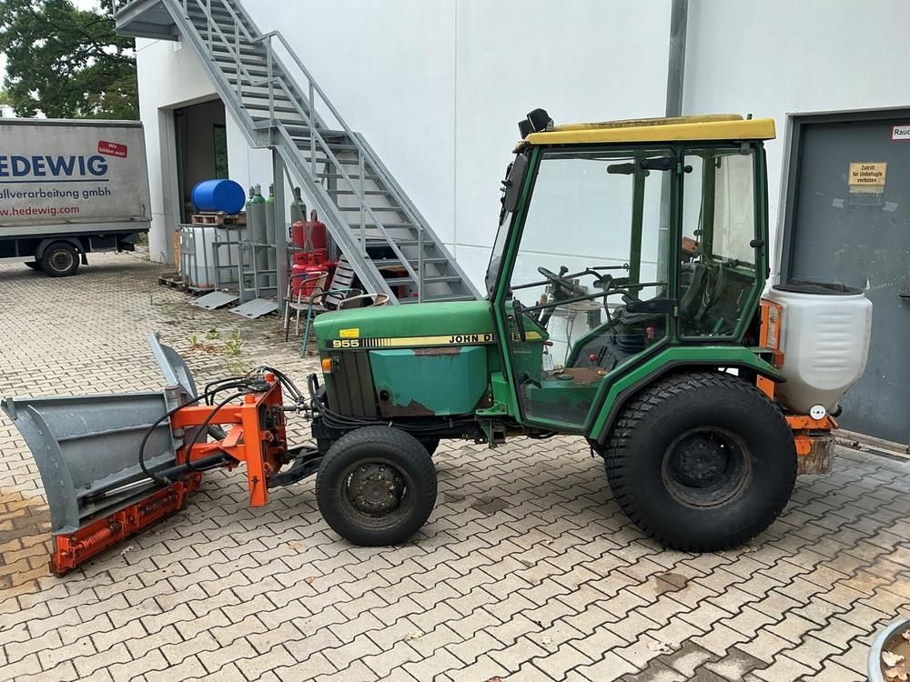 John Deere 955 Tractor