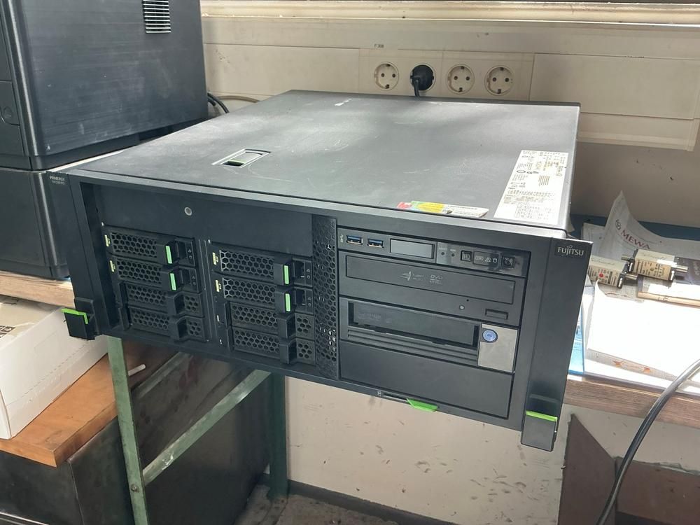 Elektro Huml Serverschrank