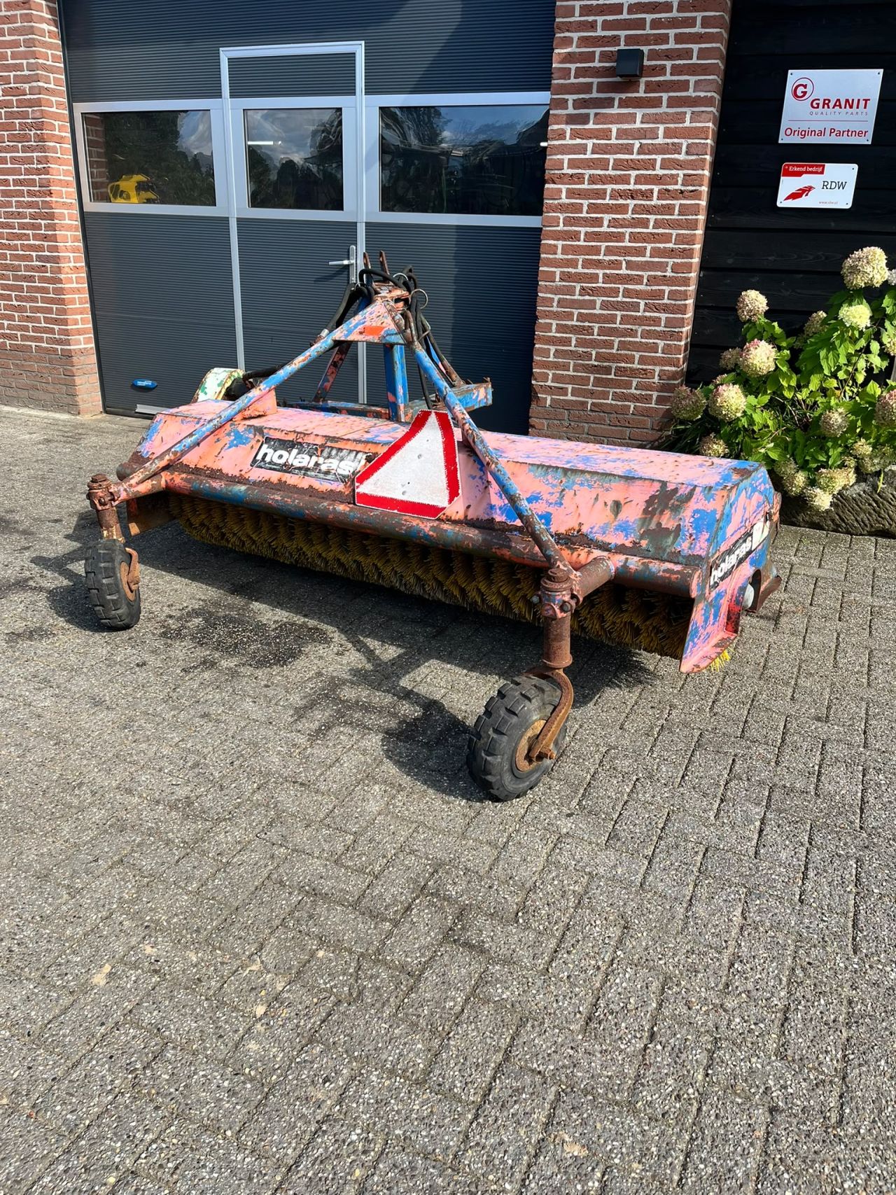 Holaras hydraulisch aangedreven veegmachine