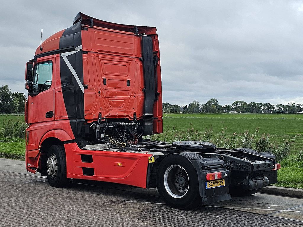 MERCEDES-BENZ ACTROS 1842 LS