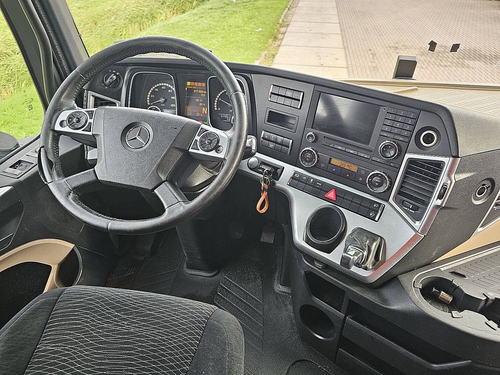 MERCEDES-BENZ ACTROS 1842 LS