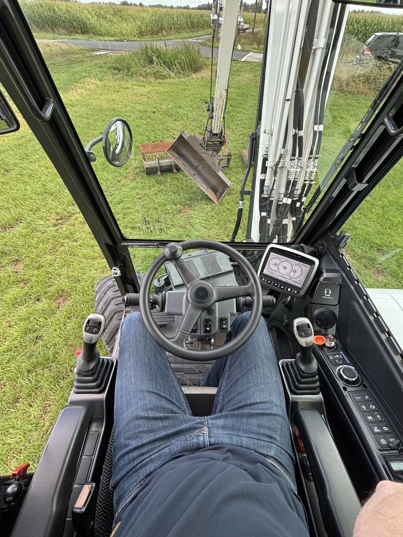 Bobcat E57W mobiele graafmachine doosan DX57W