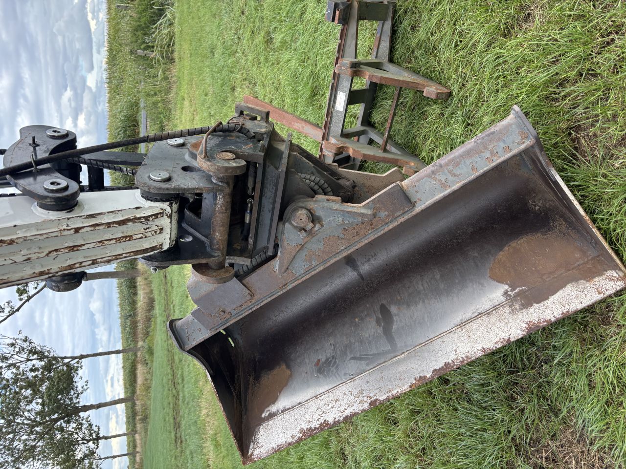 Bobcat E57W mobiele graafmachine doosan DX57W