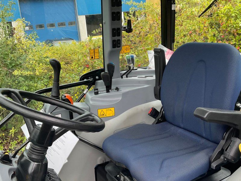 New Holland BOOMER 55 HST ST V