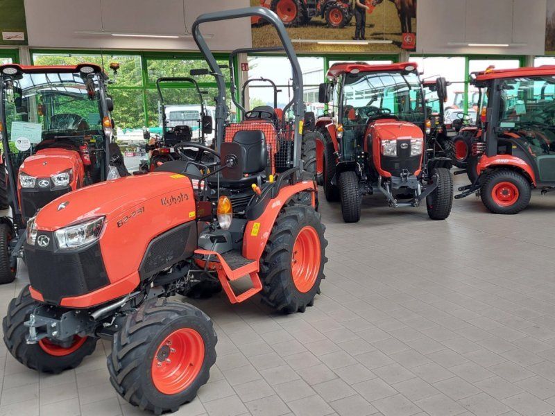 Kubota B2-231 ROPS