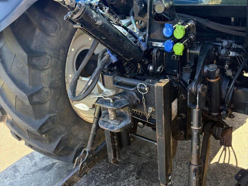 New Holland T5050