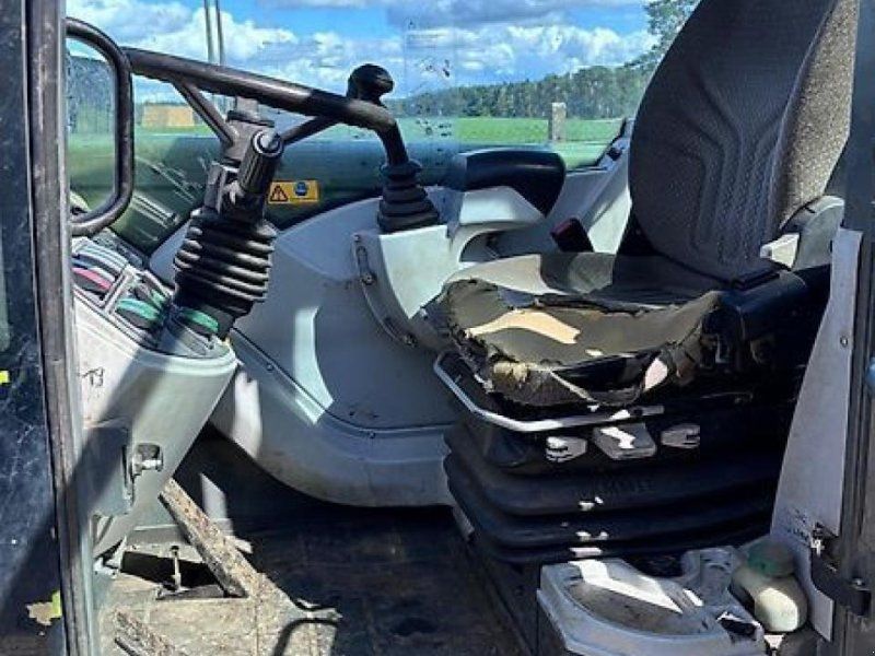 Claas scorpion 7040